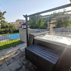 https://dream-getaway-apartment-with-jacuzzi-and-pool.vienna-besthotels.com